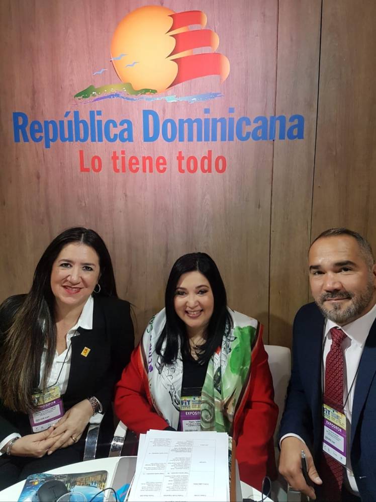 Rhina Olivares y Magaly Toribio